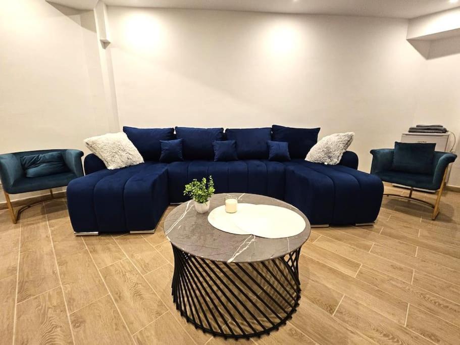 Ultra Central Luxury 3Br 2Bath Apt & Amazing Views Bukares Bagian luar foto